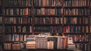 كيف تبيع روايتك أو كتابك؟ أهم مواقع بيع الكتاب الإلكتروني